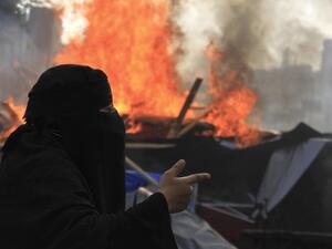 فوضى ودماء بعد اقتحام اعتصام مؤيدي مرسي 