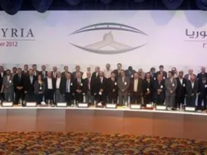 اعضاء ائتلاف المعارضة السورية الجديد في الدوحة يوم 11 نوفمبر تشرين الثاني 
