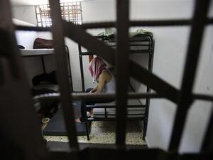 فلسطيني متهم بالتعاون مع اسرائيل داخل سجن تديره حماس في غزة
