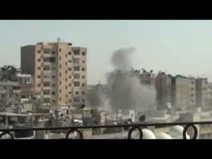 اثار القصف على منطقة الحميدية في حمص
