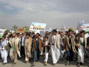 حوثيون يشاركون في مسيرة بمناسبة يوم القدس في صعدة 
