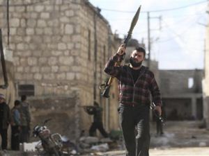 ارشيف/مقاتل من المعارضة السورية في حلب