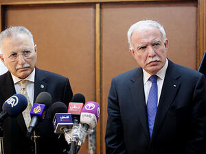 البروفسور اكمل الدين احسان اوغلي مع وزير الخارجية الفلسطيني