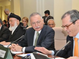 اوغلو يسعى لتثبيت الدور الاسلامي في افغانستان