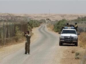 جنود عراقيون على الحدود العراقية السورية

