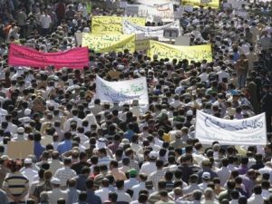 اردنيون يتظاهرون في عمان ضد الفساد
