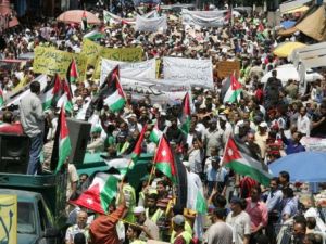اردنيون يتظاهرون في عمان مطالبين بالاصلاح
