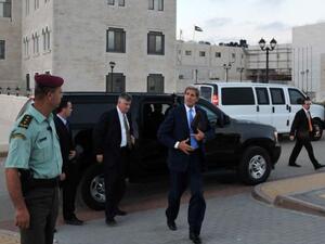 وزير الخارجية الاميركي جون كيري خلال زيارته الاخيرة الى عمان