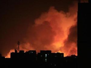 دخان حريق بمصنع للذخيرة في الخرطوم
