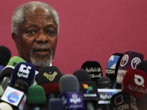 كوفي انان يتحدث للصحفيين في دمشق 