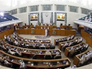 منظر عام لبرلمان الكويت أثناء القاء أمير البلاد كلمة في افتتاح دورته البرلمانية الجديدة 