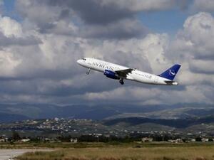 طائرة سورية تقلع من مطار اللاذقية