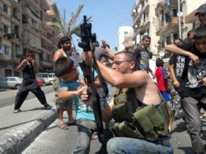  ابتهاج في شمال لبنان بمقتل مسؤولين سوريين 