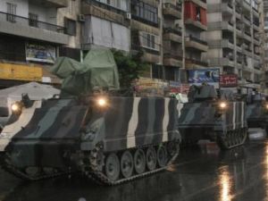 عربات مدرعة تابعة للجيش الليبي في طرابلس
