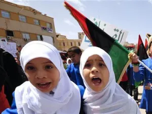 19 قتيلا في غارات للناتو على طرابلس 