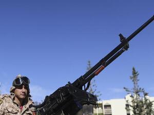 جندي ليبي في بنغازي