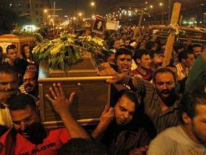 اقباط يشيعون احدى ضحايا  احداث ماسبيرو