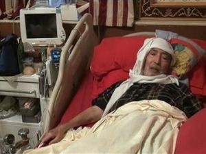 عبد الباسط المقرحي اثناء مقابلة مع رويترز في منزله في طرابلس
