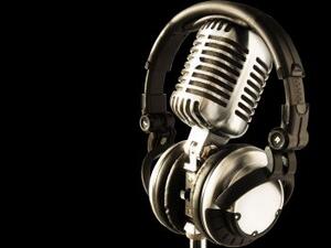 Saudi man requests "It Must've Been Love, (but it's over now)" by Roxete,  for his wife.