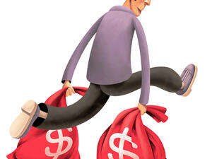 According to reports circulated through social networking sites, the seized money include currencies of Iran, Iraq, Turkey, India, Indonesia, Bangladesh, Egypt and Morocco.