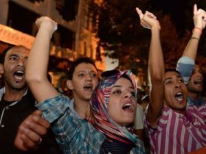 احتجاجات واسعة اعقبت العفو عن الاسباني مغتصب الاطفال في المغرب