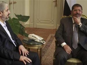 مشعل يجتمع مع مرسي 