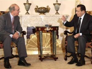 مبارك وميتشيل/أرشيف