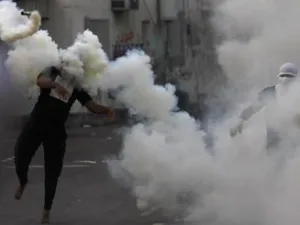 ارشيف/ مواجهات سابقة بين الشرطة ومتظاهرين شيعة في المحرق بالبحرين