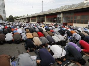 منظمة العفو تندد بالتمييز ضد المسلمين في اوروبا
