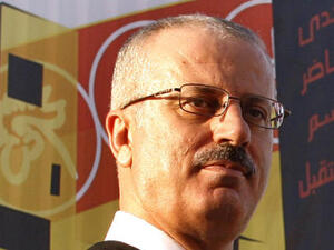 لقاء حاسم بين عباس ورئيس حكومته المستقيل يحدد مصير الحكومة
