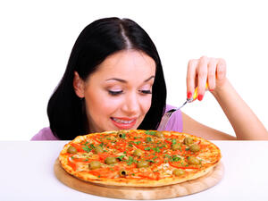 رجيم 3 قطع من البيتزا