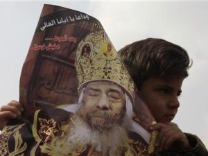مصر تشيع البابا شنودة الى مثواه الأخير