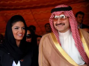 الامير الوليد بن طلال وزوجته اميرة الطويل في الظافر