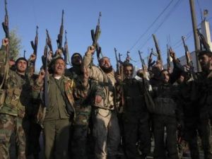 جنود موالون للرئيس السوري بشار الاسد في ريف حلب
