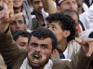 مقتل 22 شخصا في اشتباكات طائفية باليمن