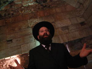 Rabbi speaks on women and men's 'different' roles in life: women have more emotional power, while men are more cerebral. (image used for illustrative purposes)