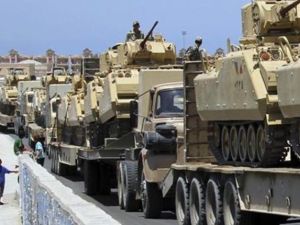 سيارات تحمل مدرعات ودبابات متجهة إلى رفح 