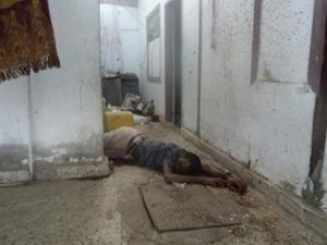 جثة رجل يشتبه في انتمائه لتنظيم القاعدة في منزل داهمته قوات الامن اليمنية في صنعاء
