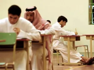 طلاب سعوديون في مدرسة في جدة
