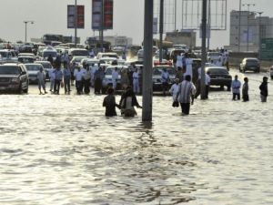 الامطار الغزيرة والسيول اجتاحت مناطق عدة في السعودية