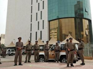 افراد  من الشرطة السعودية