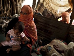 2 Yemeni women sharing a house