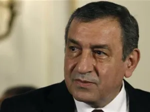 عصام شرف