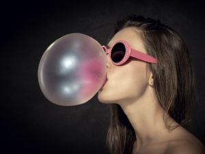 An expat teacher working in Kuwait was fired from her job after she stuck gum in a student's hair as a means of disciplining the child. (Shutterstock)