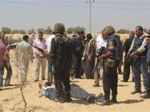 قوات أمن مصرية تلقي القبض على مشتبه بهم شمال سيناء 