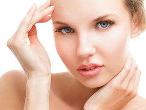 لبشرة دهنية أكثر من رائعة... إليكِ أفضل 4 أطعمة