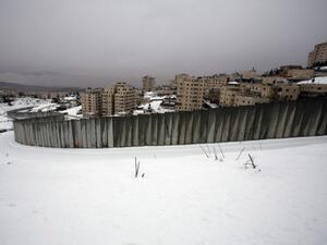 Much of Jerusalem and its neighborhood outskirts are still covered with snow as of Monday (Ahmad Gharabli/AFP)