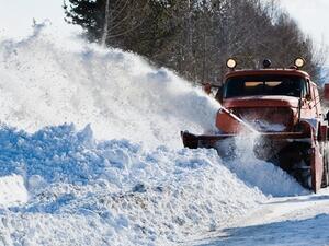 UAE has given Jordan 22 snow trucks to help clear its highways, some which are still covered with snow a week after Alexa (Shutterstock)