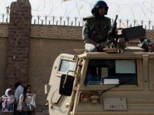 جندي مصري في القاهرة 
