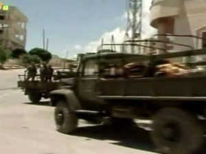 القوات السورية تعتقل العشرات في مدينة حماة 